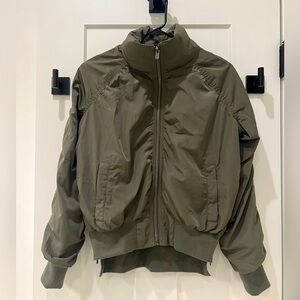 Athleta Jetset Bomber Jacket in Moss XS